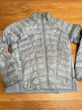 The North Face Summit Series Light Gray Quilted 800 fill down jacket size XL